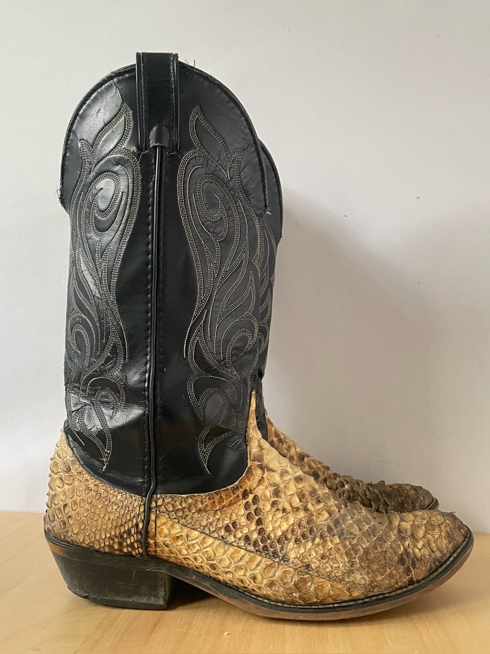 Vintage Exotic Snakeskin Men’s Cowboy Boots | US 9.5 EE